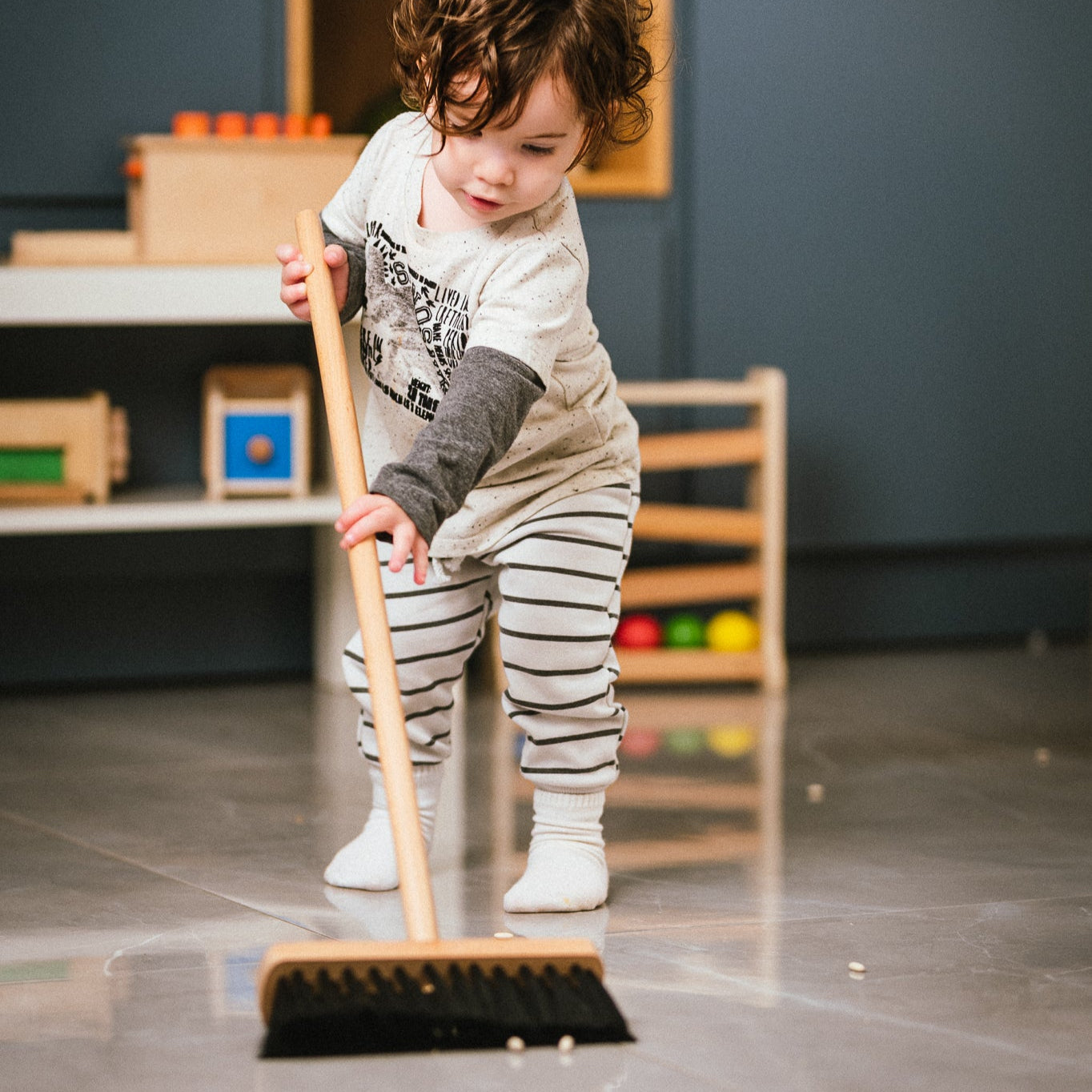 Room broom 70 cm(soft) - מטאטא לילדים