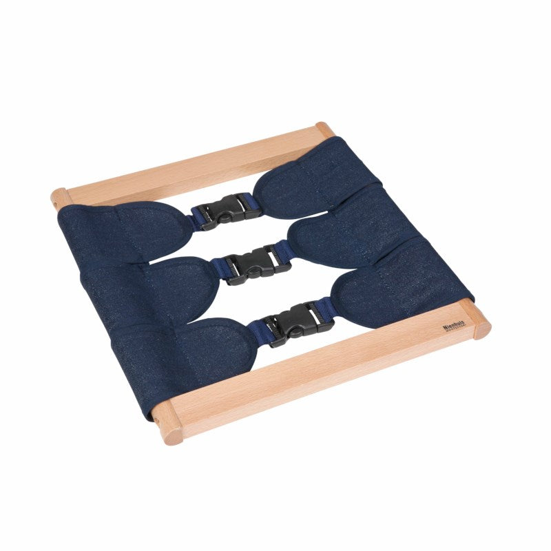 Infant / Toddler Dressing Frame: buckling - מסגרת לבוש אבזמים מפלסטיק - Elementessori