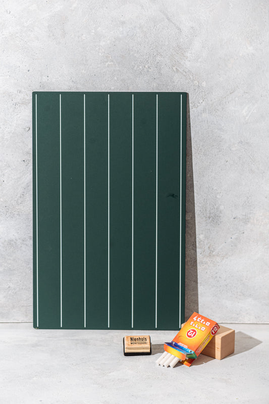 Greenboard With Lines And Squares- לוח אחד דו צידי שורות וריבועים